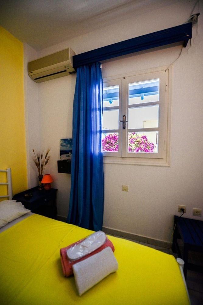 Villa Kostas Перисса Экстерьер фото